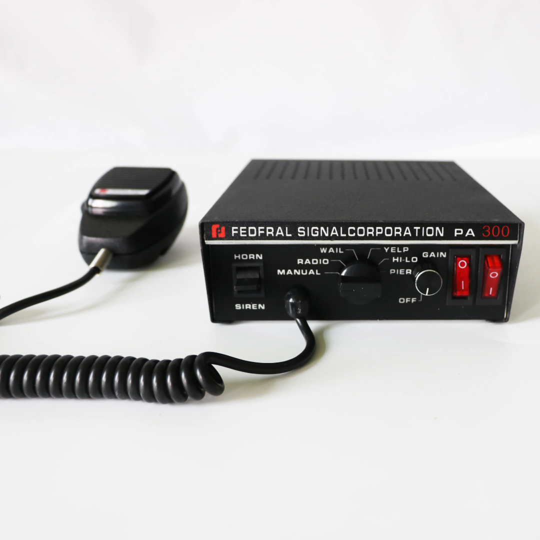 جهاز صافرة الإنذار ومضخم الصوت الاحترافي للمركبات PA-300